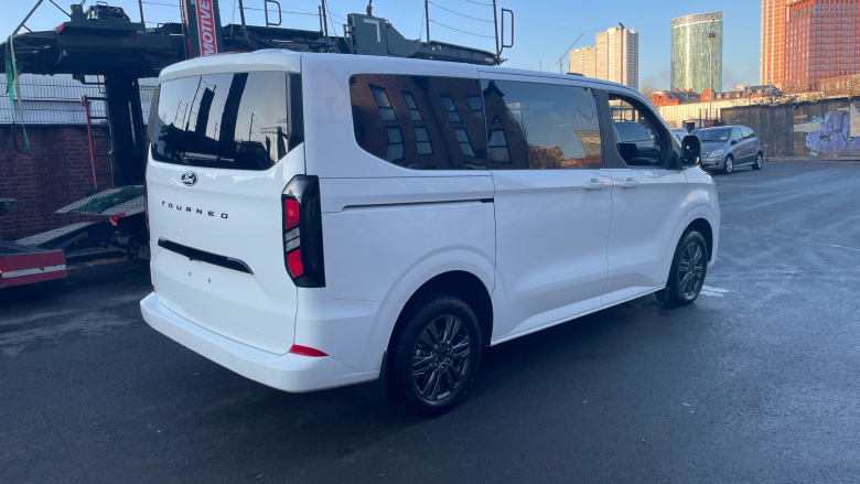 Ford Tourneo Custom 320 L1 Diesel Fwd 2.0 EcoBlue 136ps H1 Titanium 8 seater Auto